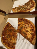 Jet's Pizza food