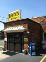 Lowery's Seafood outside