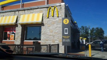 Mcdonald's outside