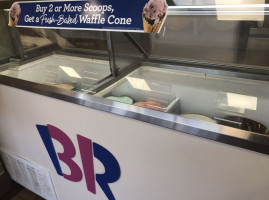 Baskin-robbins outside