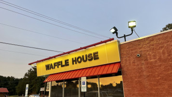 Waffle House outside