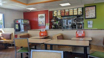 Del Taco inside