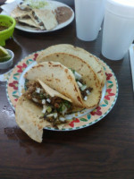 Tacos El Viajero food