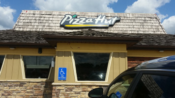 Pizza Hut inside