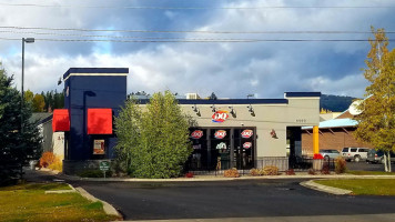 Dairy Queen outside