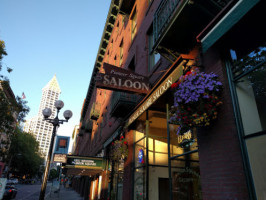 Pioneer Square Saloon outside