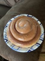 Momo Donuts inside