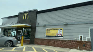 Mcdonald's outside