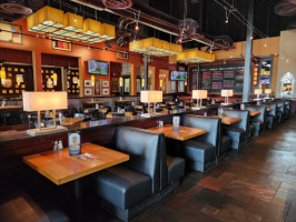 Bj's Brewhouse inside