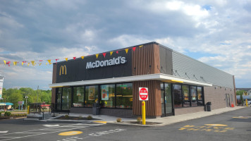 Mcdonald's outside