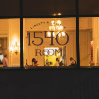 1540 Room inside