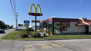 Mcdonald's outside