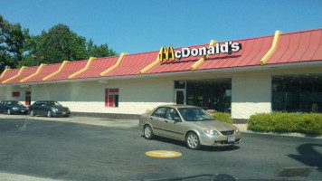 Mcdonald's outside