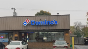 Domino's Pizza outside