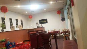 Hunan Wok inside