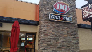 Dairy Queen Grill Chill outside