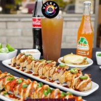 Vicky's Sushi Y Mariscos food