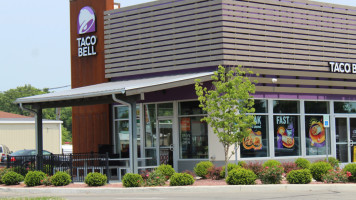 Taco Bell outside