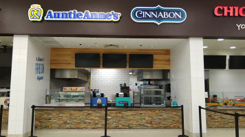 Auntie Anne's food