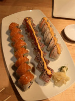 Sushi Zushi inside