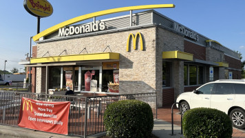 Mcdonald's outside