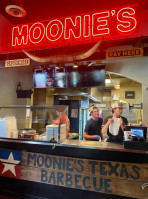 Moonie's Texas Bbq food