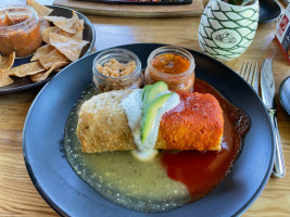 El Luchador Mexican Kitchen Cantina food