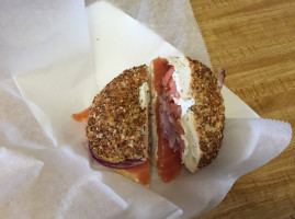 B And B Bagels food