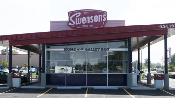 Swensons Drive-in outside