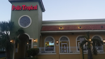 Pollo Tropical inside