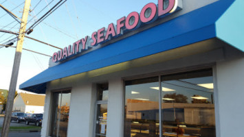 Quality Seafood Market outside