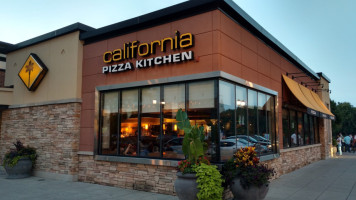 California Pizza Kitchen At Washingtonian Center food