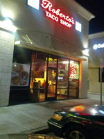Maria's Taco Shop outside