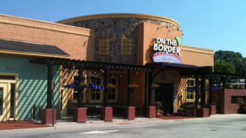 On The Border Mexican Grill Cantina Exton outside