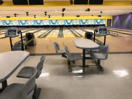 El Campo Bowling Center inside