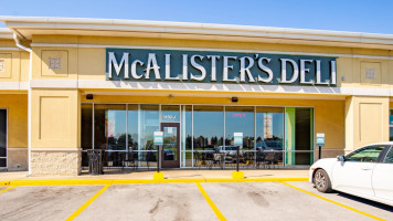 Mcalister's Deli outside