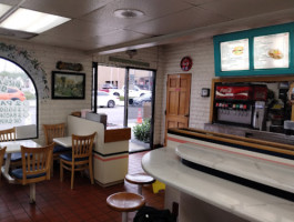 Burgertown Usa inside