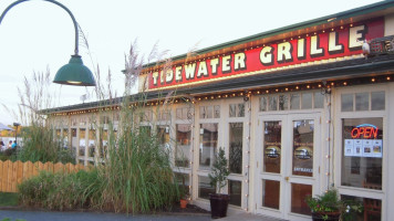 Tidewater Grille outside
