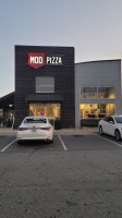 Mod Pizza outside