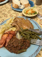 Roscoe's Feed Shack outside