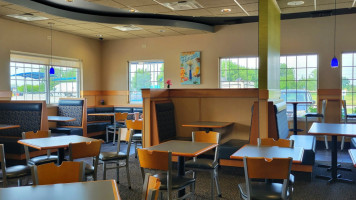 Culver’s inside