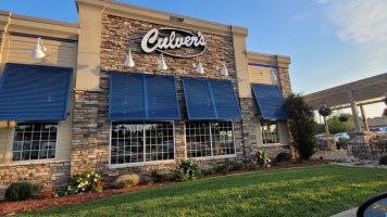 Culver’s outside