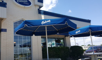 Culver’s inside