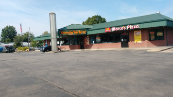 Marco's Pizza inside