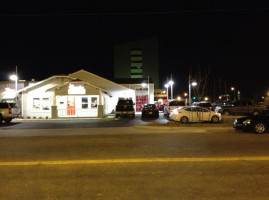 Basin Burger House outside