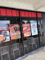 Pizza Hut outside