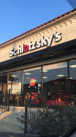 Schlotzsky's outside