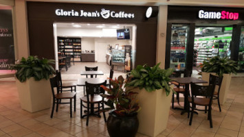 Gloria Jean's Coffee inside