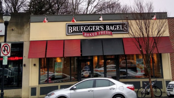 Bruegger's Bagels food