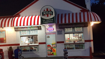 Rita's Italian Ice food